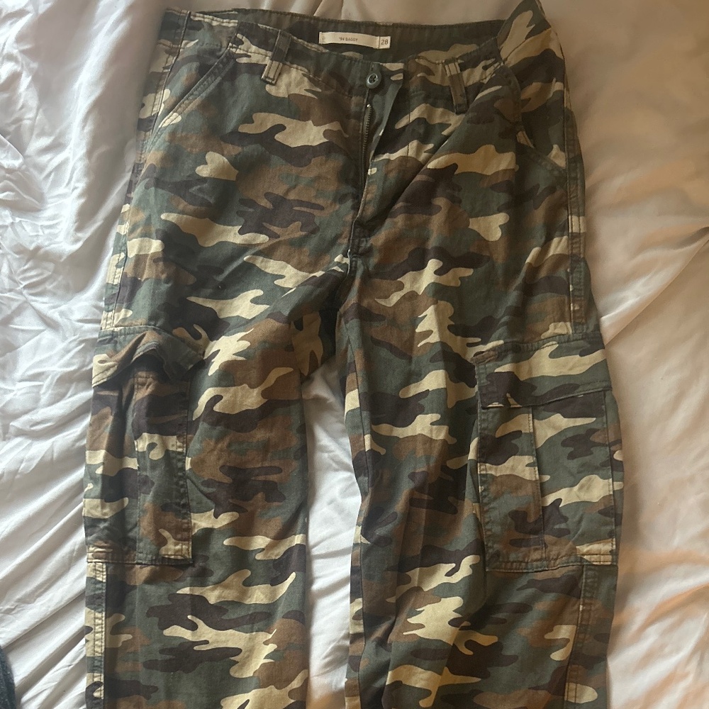 Levi Camo Cargo Pants
